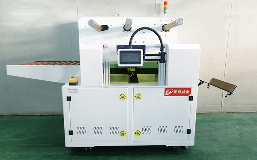 粘尘覆膜裁切机